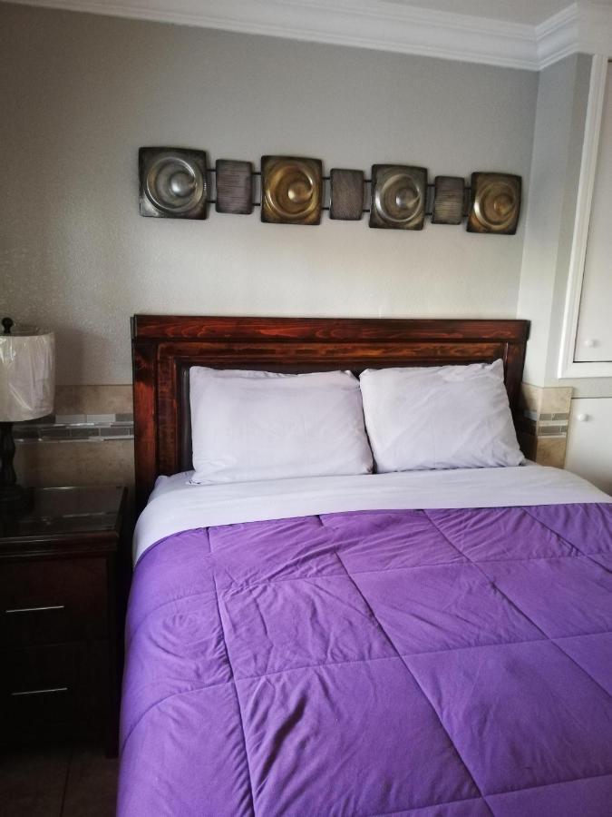 Suites Leon Rojo Tijuana Exterior foto